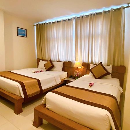 Ipeace Hotel - Bui Vien Walking Street Хошимин Экстерьер фото