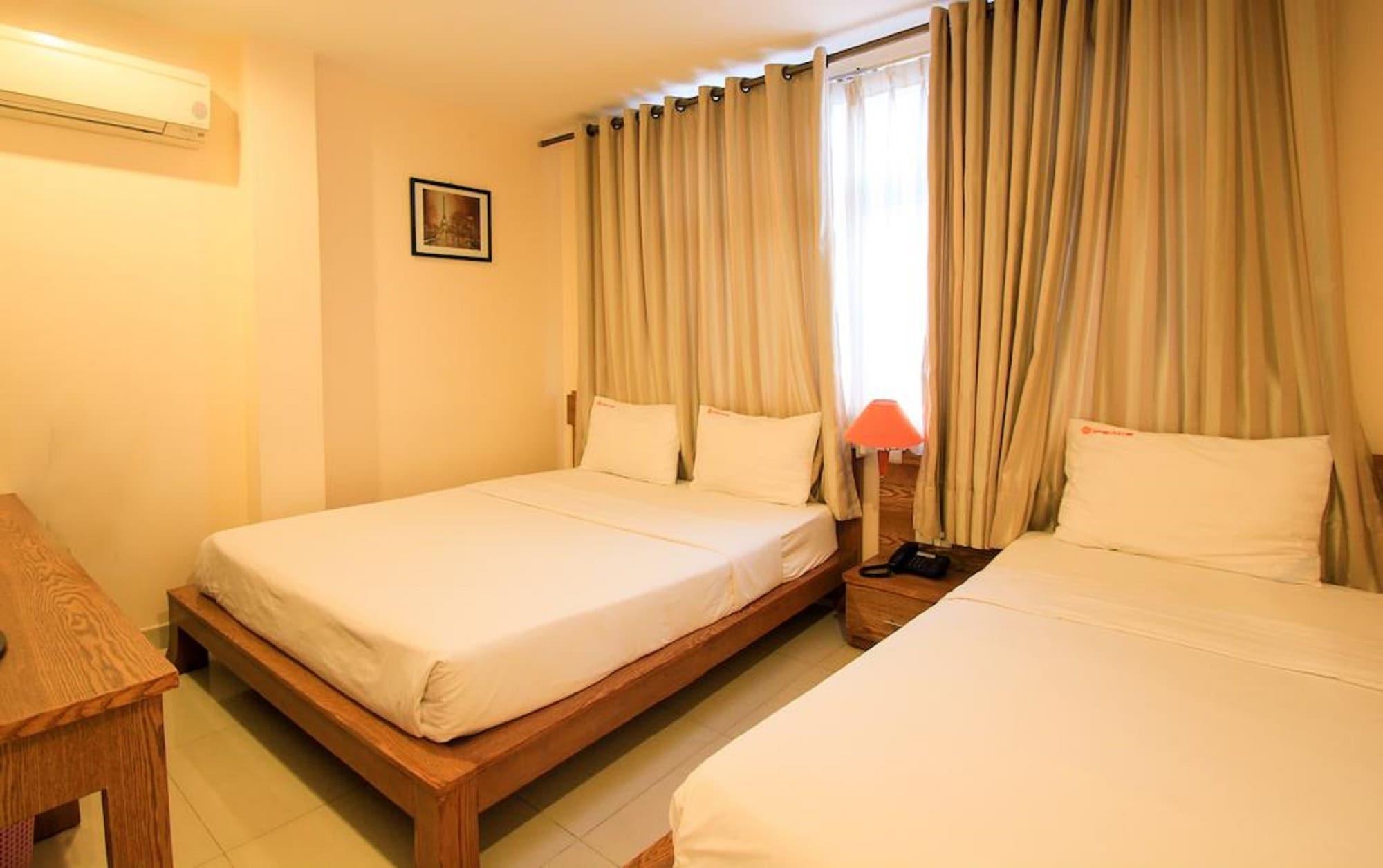 Ipeace Hotel - Bui Vien Walking Street Хошимин Экстерьер фото