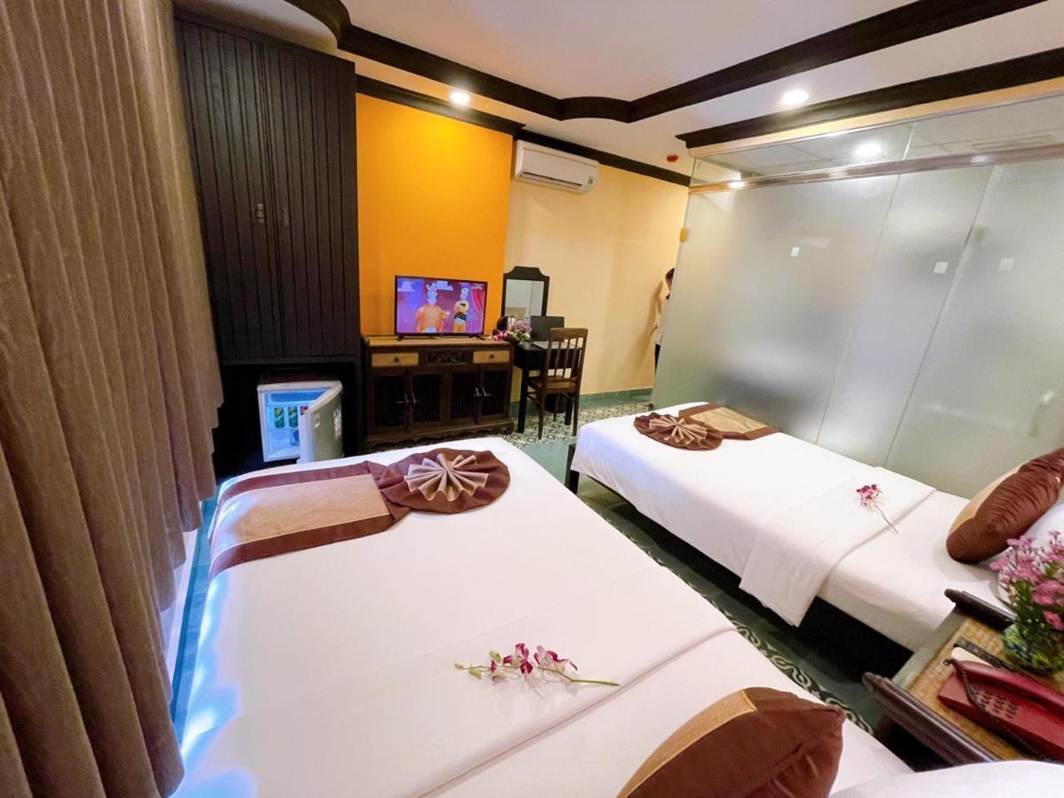 Ipeace Hotel - Bui Vien Walking Street Хошимин Экстерьер фото