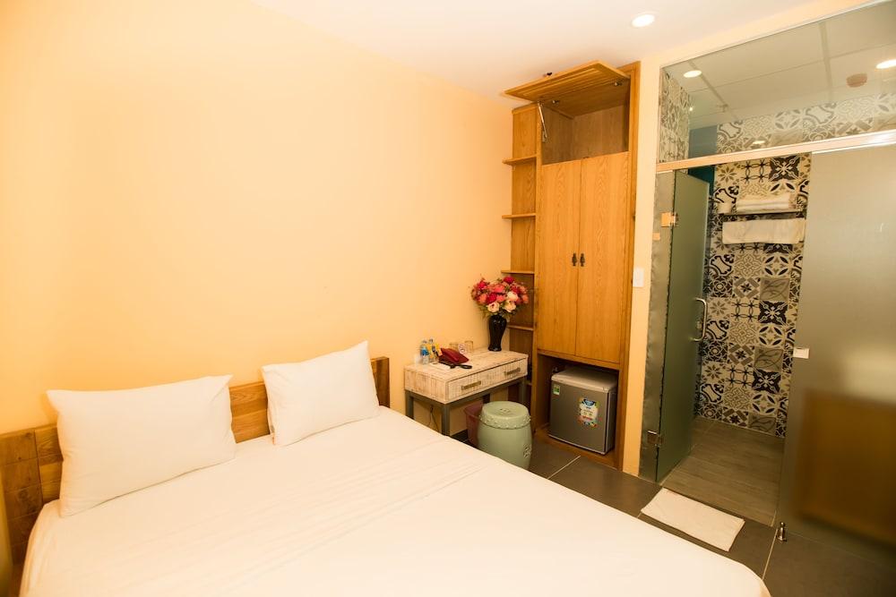 Ipeace Hotel - Bui Vien Walking Street Хошимин Экстерьер фото