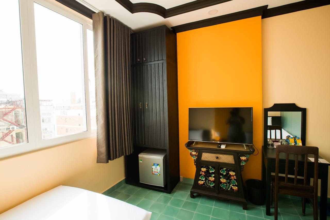 Ipeace Hotel - Bui Vien Walking Street Хошимин Экстерьер фото