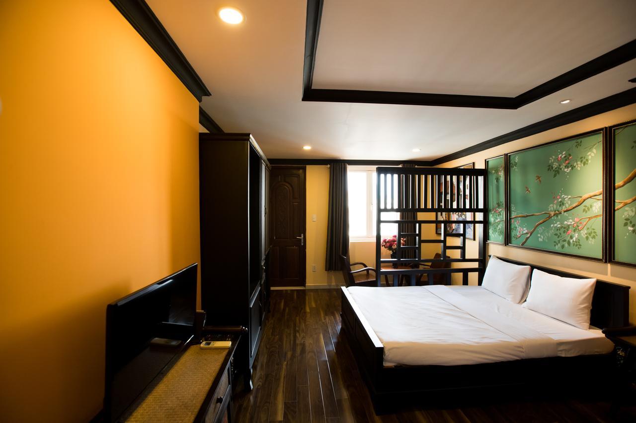 Ipeace Hotel - Bui Vien Walking Street Хошимин Экстерьер фото